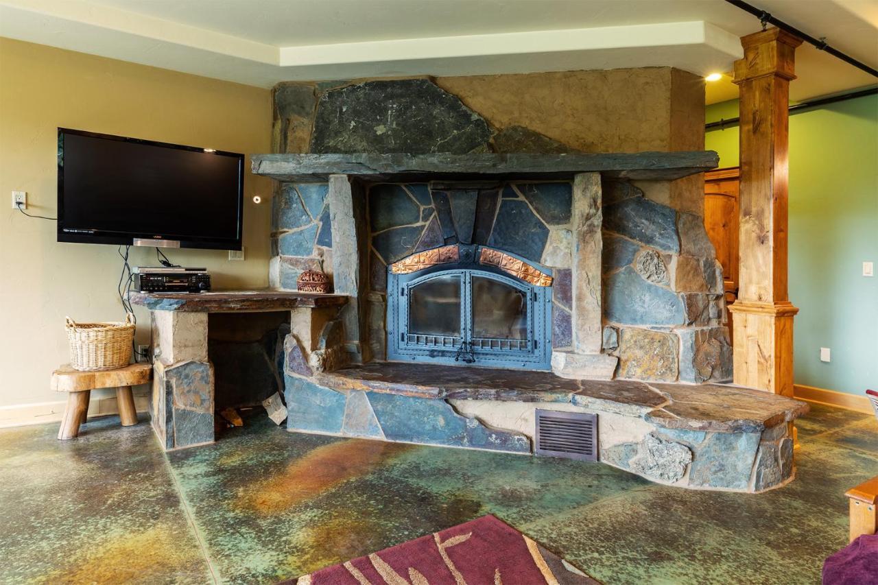 Talus Rock Retreat Villa Sandpoint Exterior photo